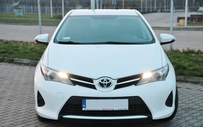 Toyota Auris cena 43900 przebieg: 129000, rok produkcji 2015 z Wałbrzych małe 79